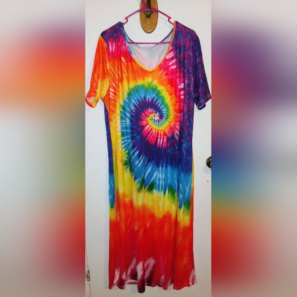 Colorful Tie-Dye Maxi Dress